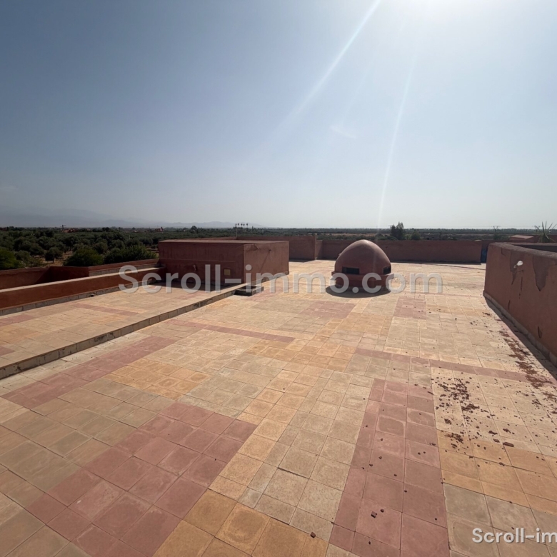 Villa style Riad – 1000m² à Route de l’Ourika