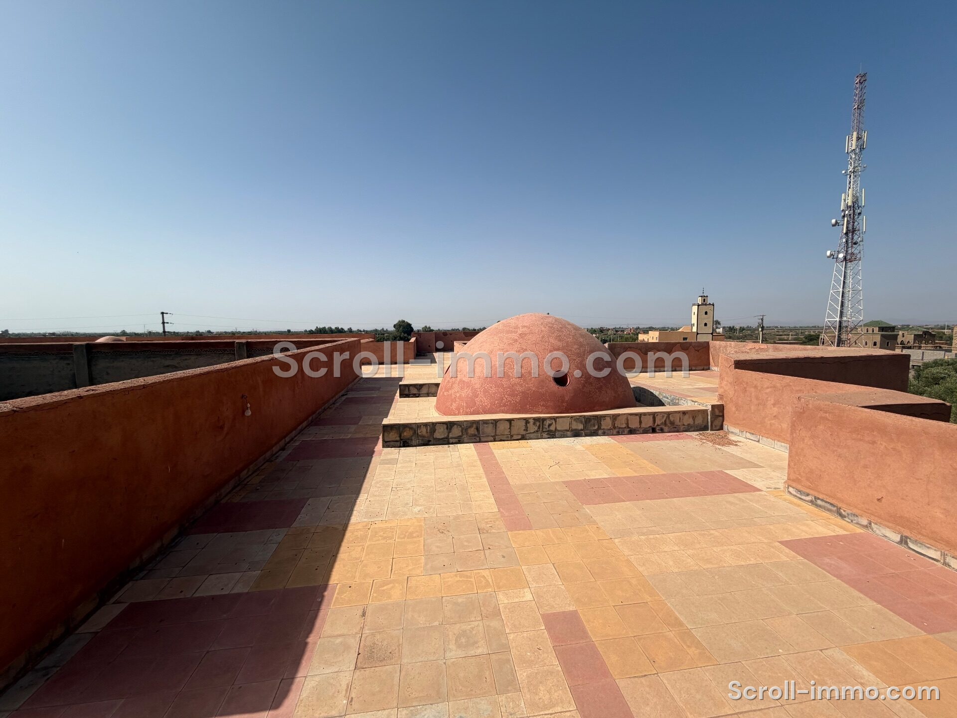 Villa style Riad – 1000m² à Route de l’Ourika