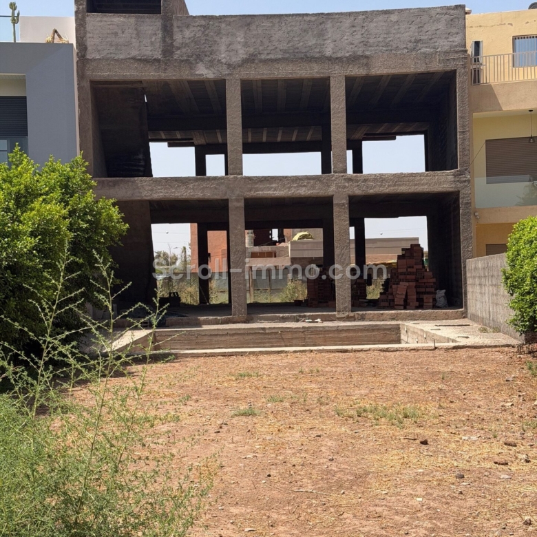 Villa à finir – 450m² à Route de Tahannaout