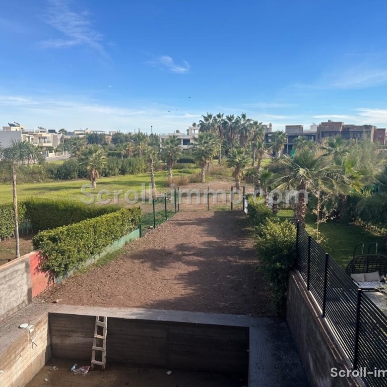 Villa à finir – 450m² à Route de Tahannaout