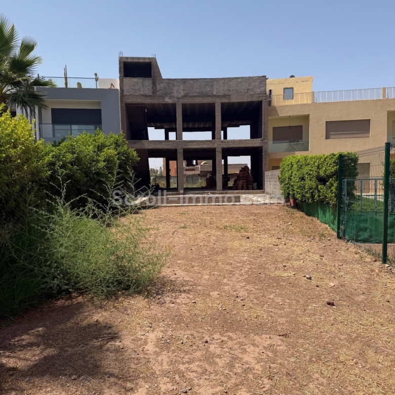 Villa à finir – 450m² à Route de Tahannaout