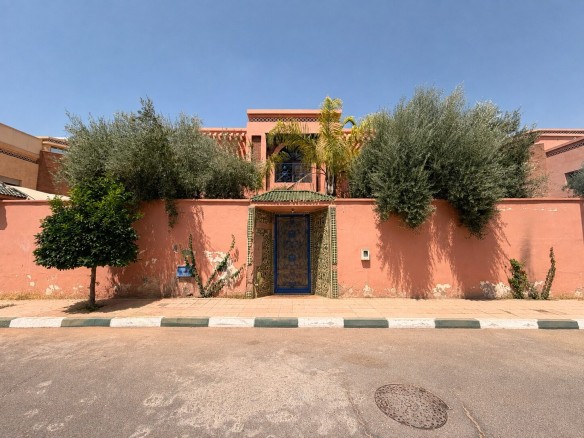 Villa authentique – 400m² à Route de Fès