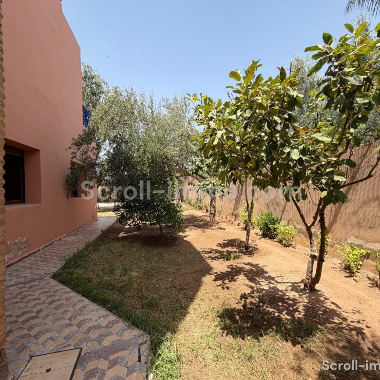 Villa authentique – 400m² à Route de Fès