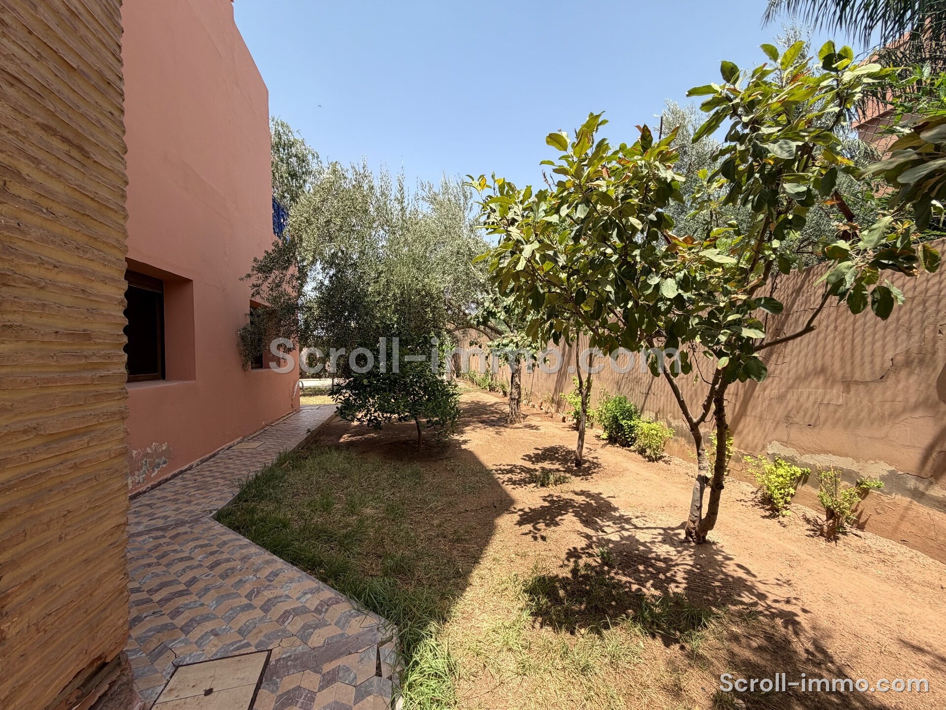 Villa authentique – 400m² à Route de Fès