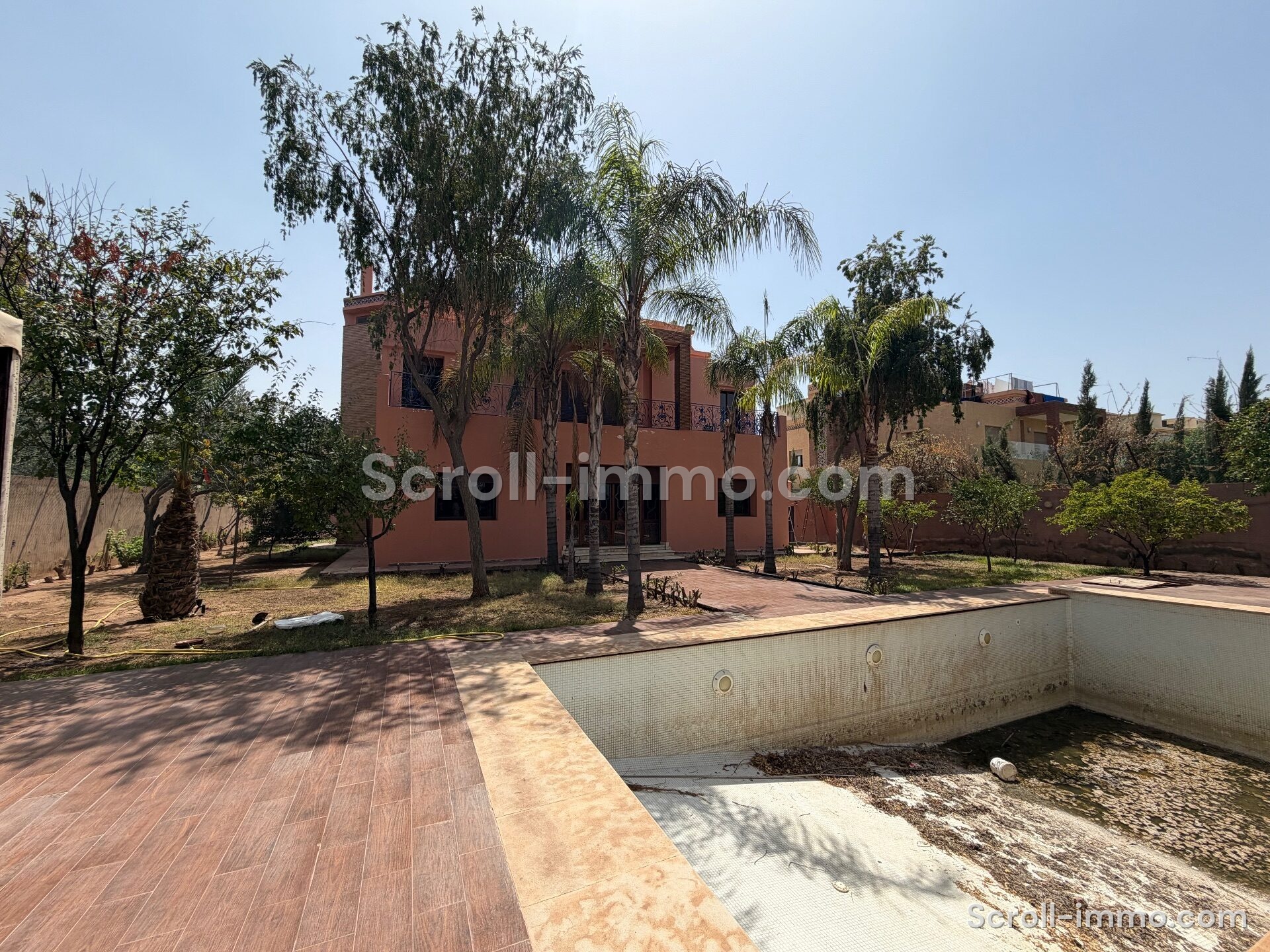 Villa authentique – 400m² à Route de Fès