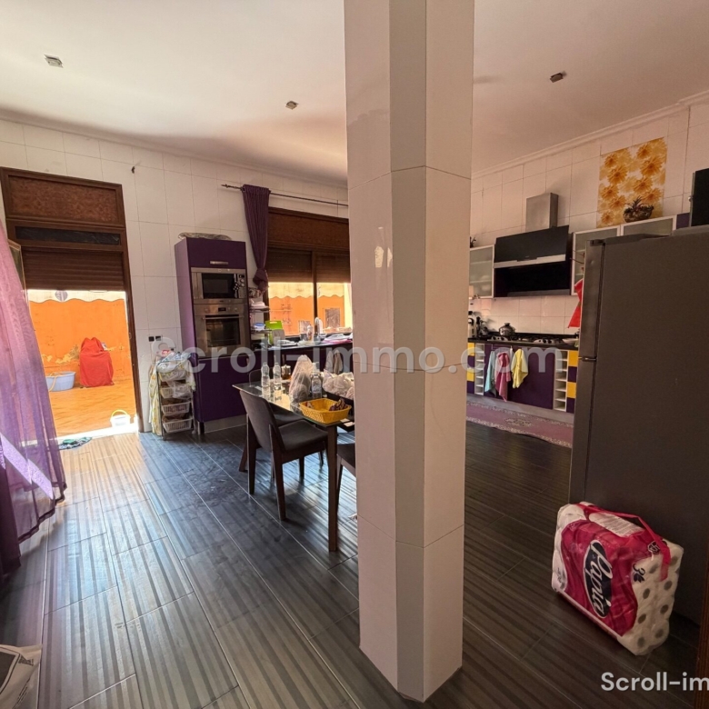 Villa authentique – 400m² à Route de Fès