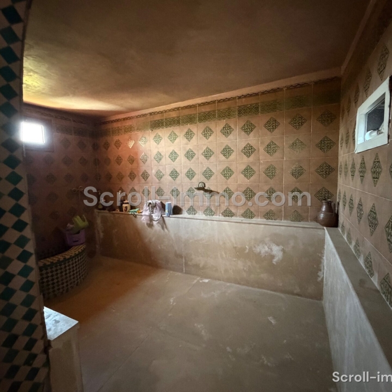 Villa authentique – 400m² à Route de Fès