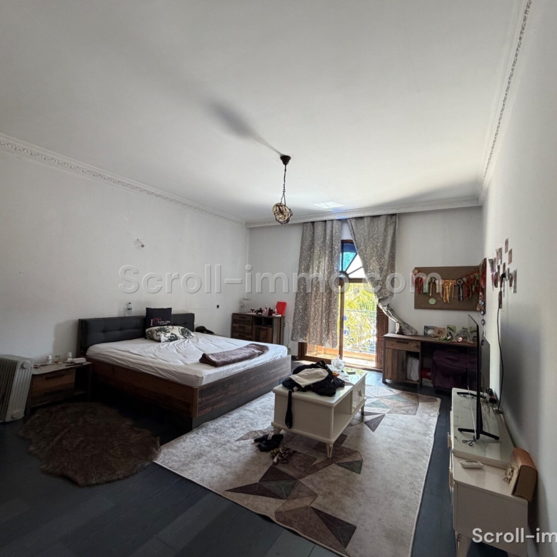Villa authentique – 400m² à Route de Fès