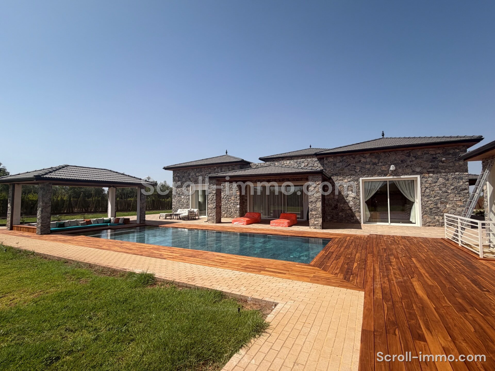 Villa clé en main – 400m² à Route de l’Ourika