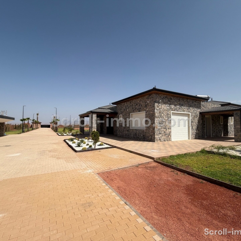 Villa clé en main – 400m² à Route de l’Ourika