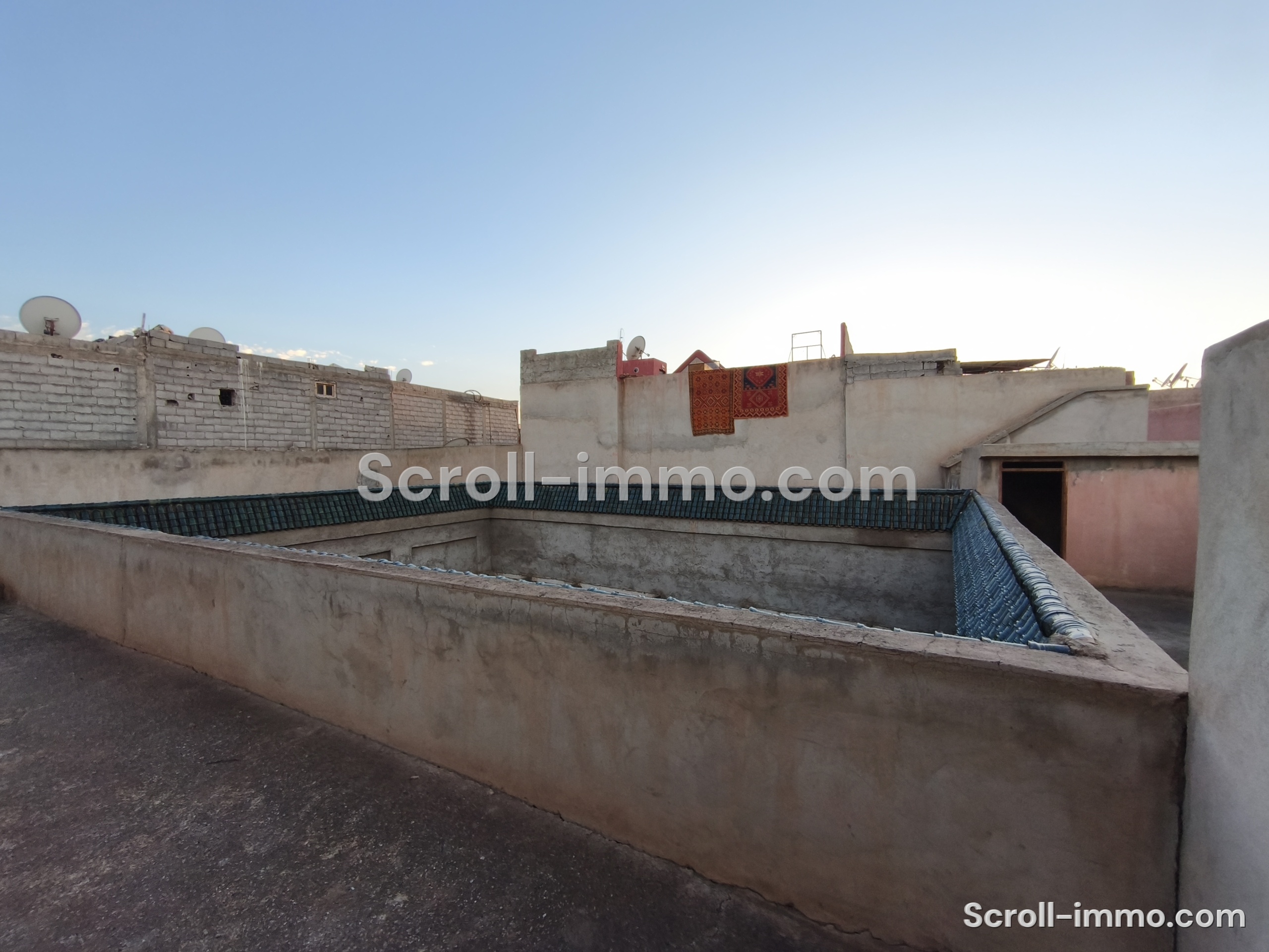 Rare ! Grand riad titré à finir sur 400m2