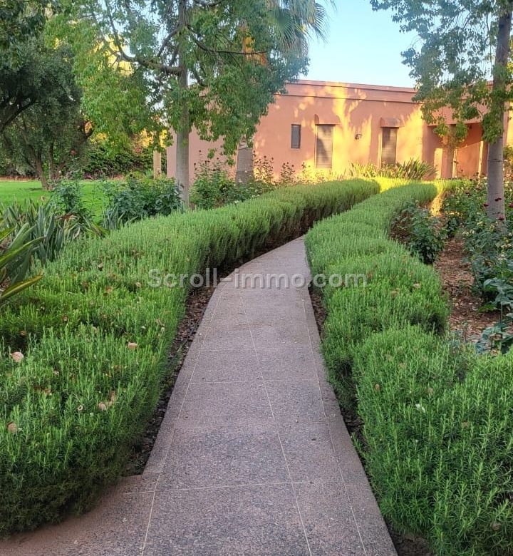 PALAIS & VILLAS – Route d’Amizmiz 17KM MARRAKECH – OPPORTUNITÉ HÔTELIÈRE