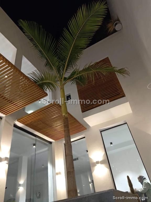 Riad à vendre – 4 Chambres Quartier Sidi Ben Slimane