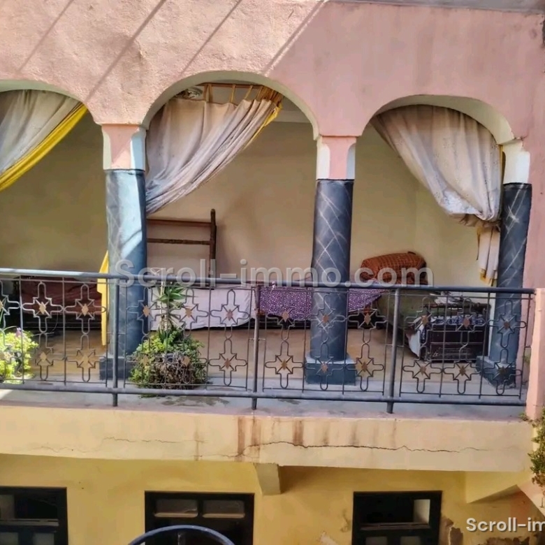 Riad 172m2 à Bab Doukalla