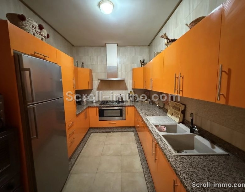 Riad 123m² Titré 5ch à rénover – Quartier Sidi Mimoun