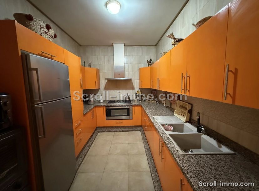 Riad 123m² Titré 5ch à rénover – Quartier Sidi Mimoun