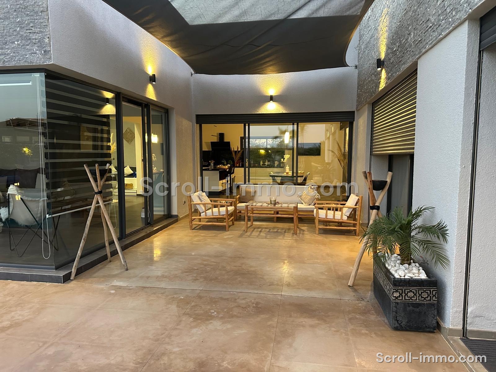 Villa 300m2- 15km Rte Ouarzazate