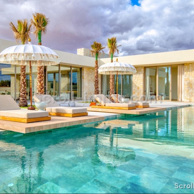 Villa luxueuse Meublée à Vendre – Route de Fès, Km 13