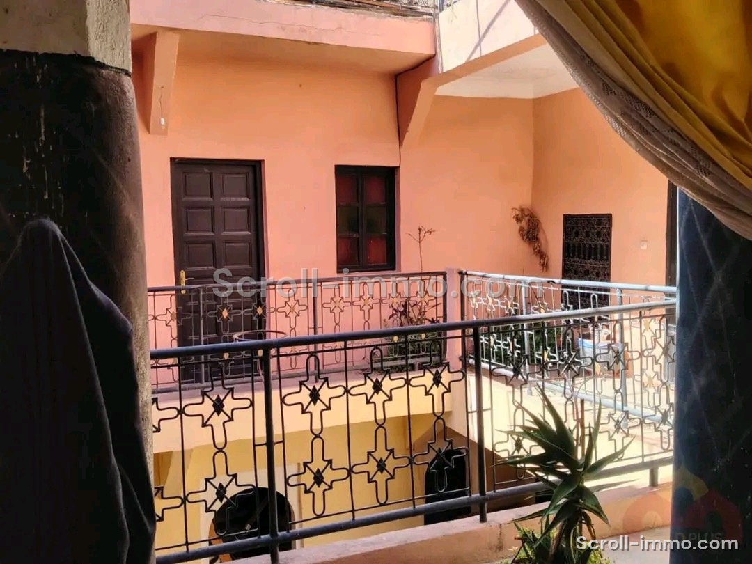 Riad 172m2 à Bab Doukalla
