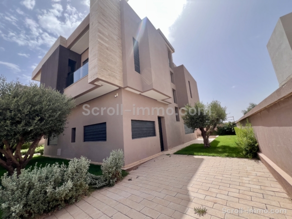 Villa 320m² 4 suites avec ascenseur Route d&rsquo;Amizmiz