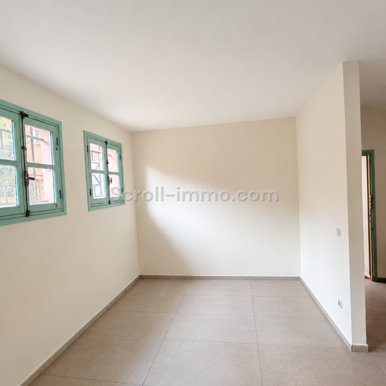 Maison / Appartement Titré, à rénover avec jardin à Hay Zitoun, Marrakech – Fort potentiel !