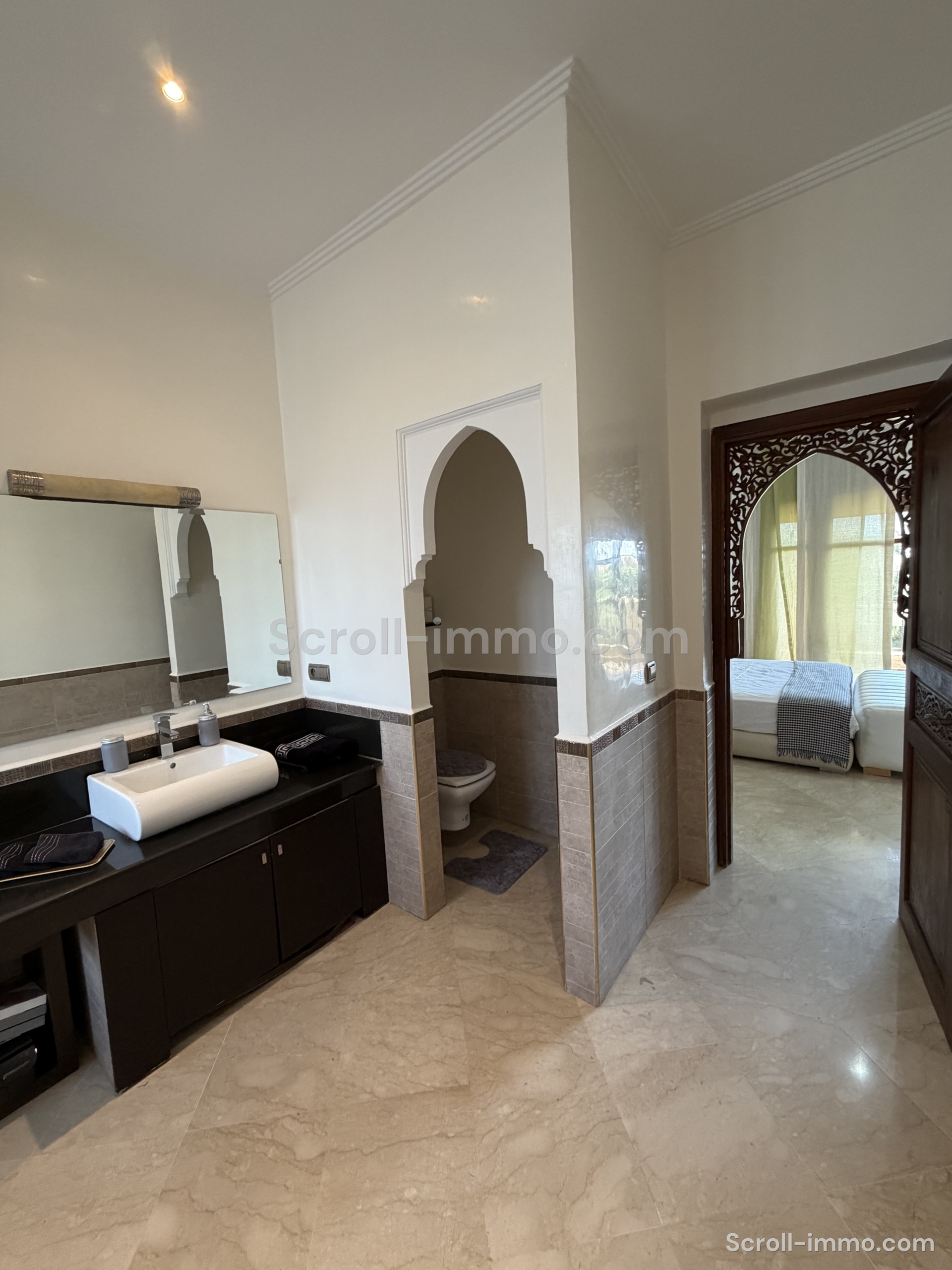 Villa 700m2 sur Parcelle de 2100m2 – Palmeraie
