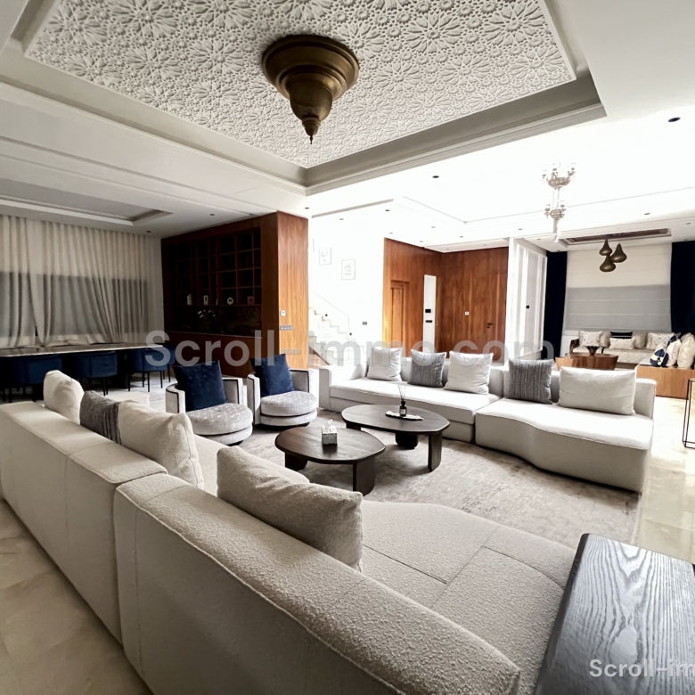 Villa 320m² 4 suites avec ascenseur Route d&rsquo;Amizmiz