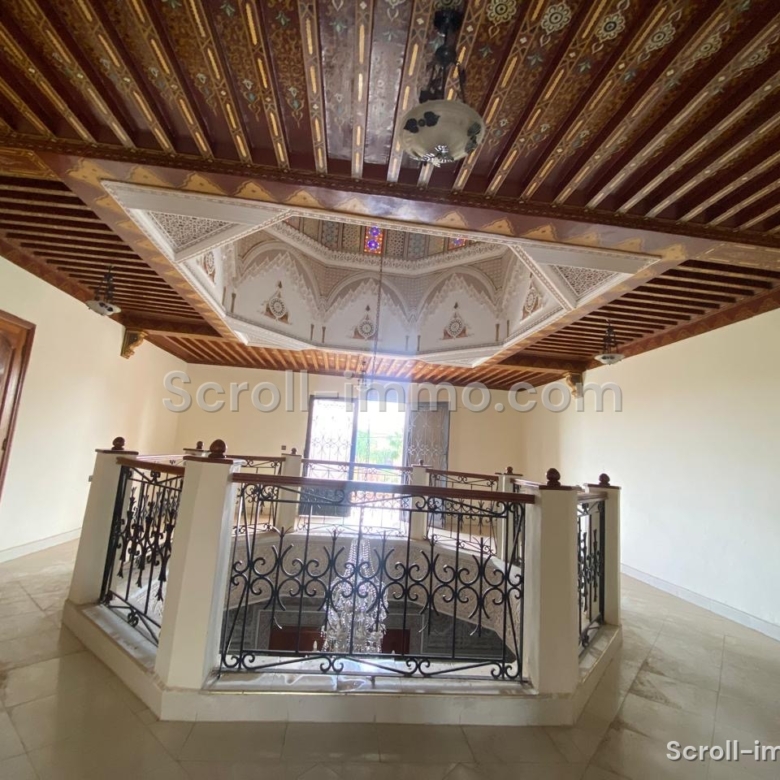 Villa Titré 550m2 à Targa