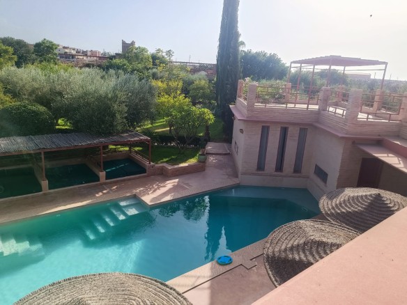 À vendre – Jolie ferme d’hôtes en activité aux portes de Marrakech