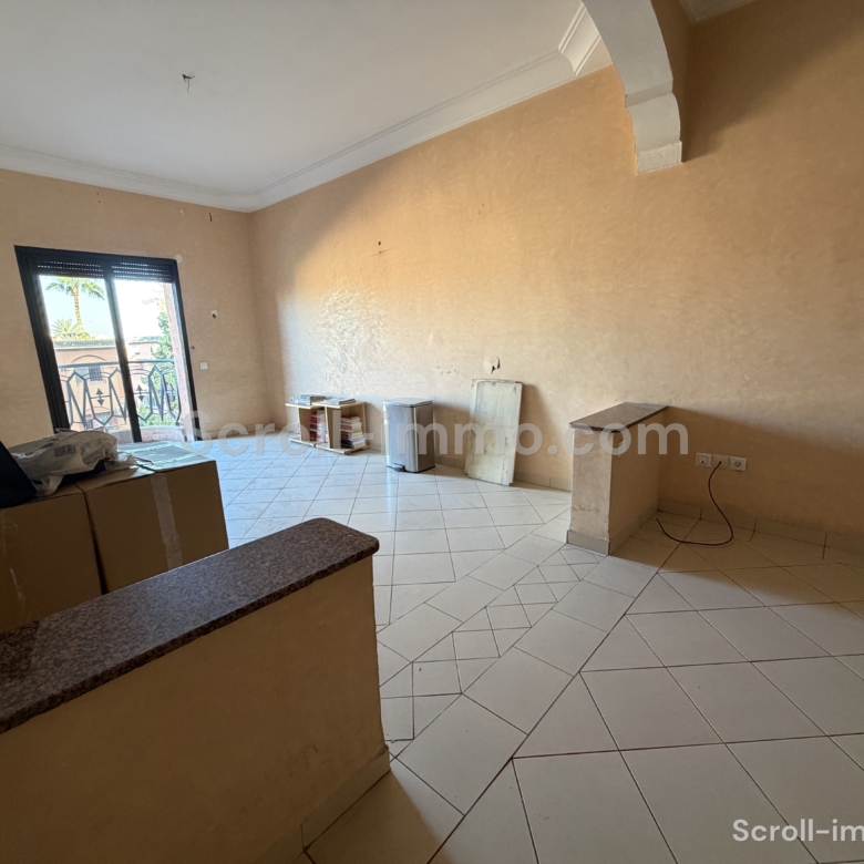 Exclusivité ! Appartement à rafraichir de 82 m² – Marrakech / Allal Fassi)