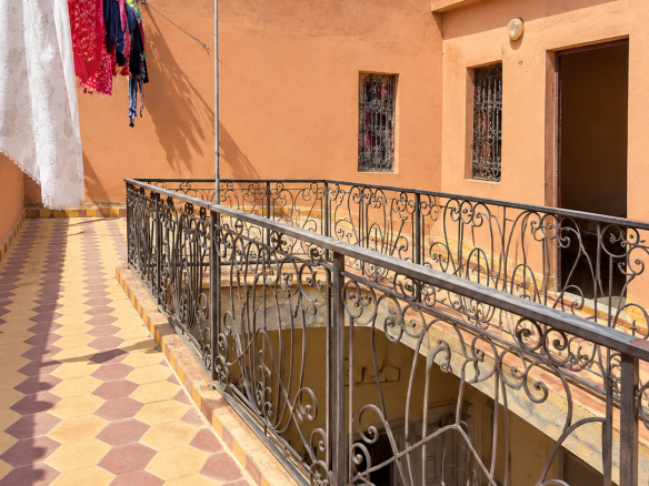Riad 99 m² à rénover – Bab Taghzout – Fort potentiel maison d’hôtes