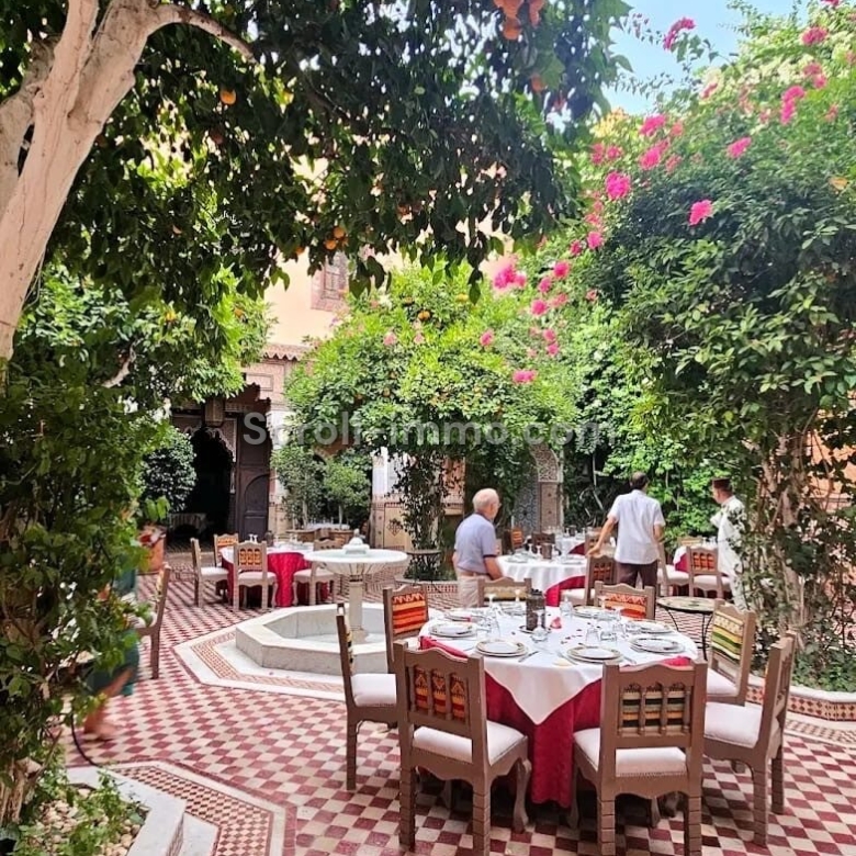 Magnifique restaurant/riad – 1214m² à Riad zitoun