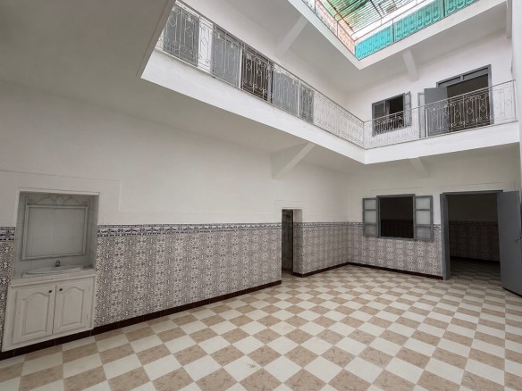 Riad Traditionnel avec deux magasins – 137m² à Berrima