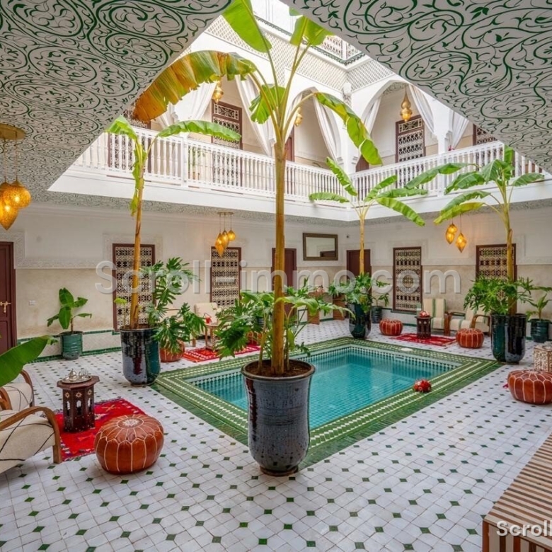 Riad de prestige – 256m² à Riad Larousse
