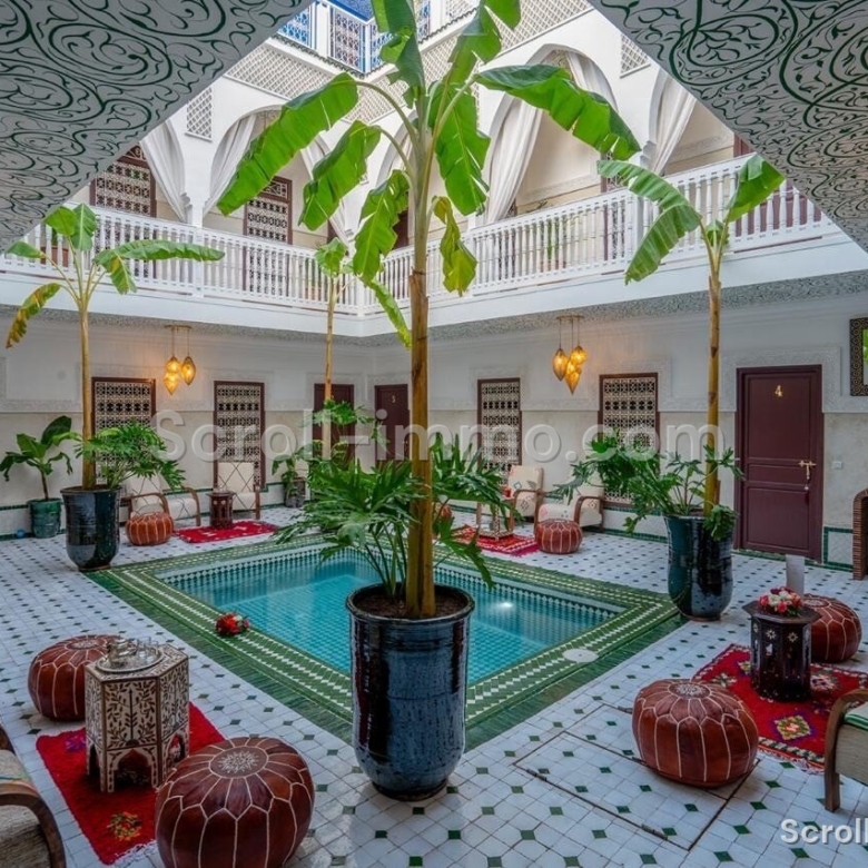 Riad de prestige – 256m² à Riad Larousse