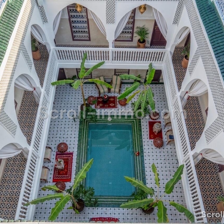 Riad de prestige – 256m² à Riad Larousse