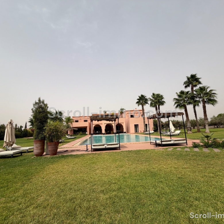 Villa de luxe – 2000m² à Route de l’Ourika