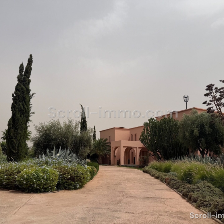 Villa de luxe – 2000m² à Route de l’Ourika