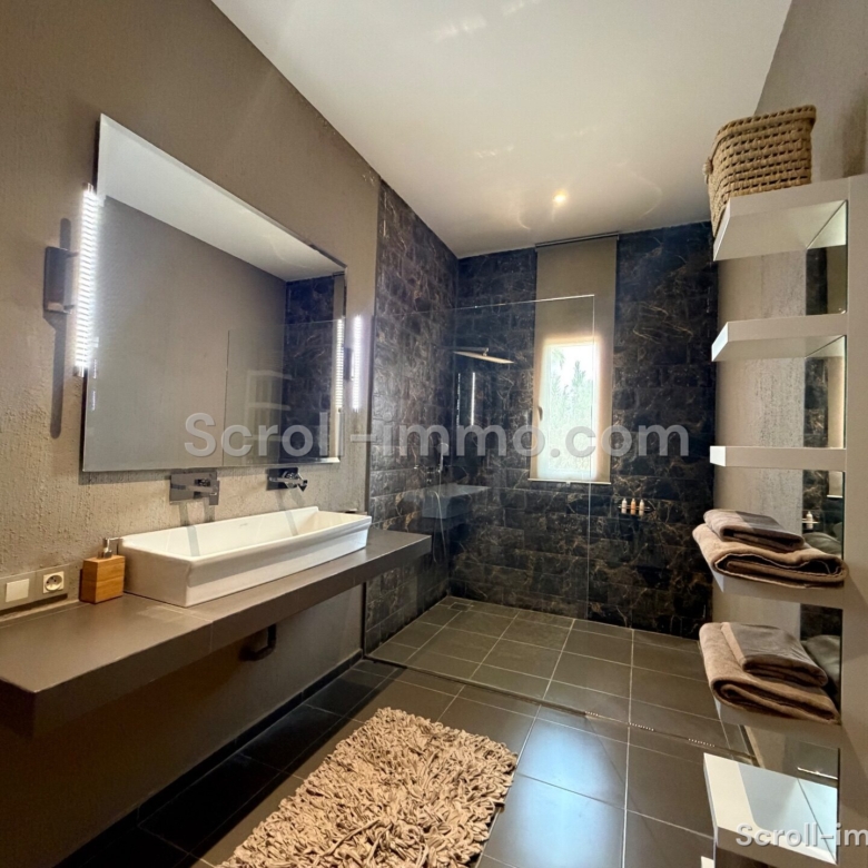 Villa de luxe – 2000m² à Route de l’Ourika