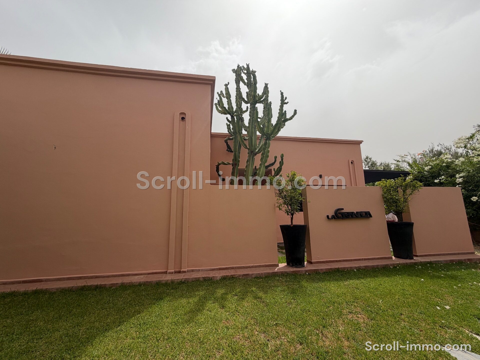 Villa de luxe – 2000m² à Route de l’Ourika