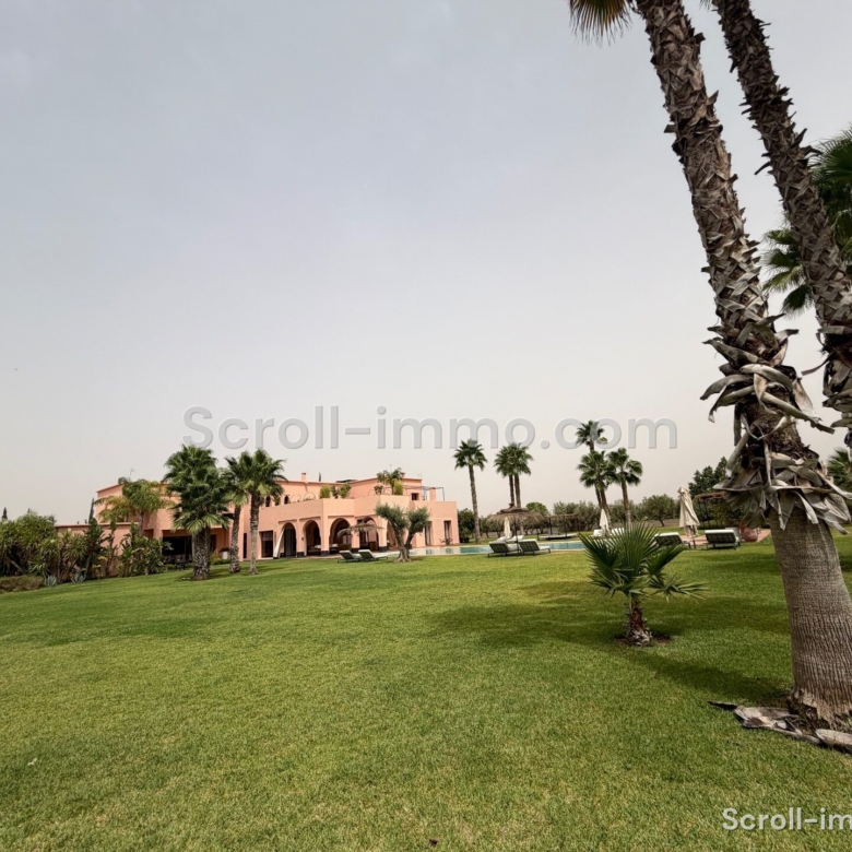 Villa de luxe – 2000m² à Route de l’Ourika
