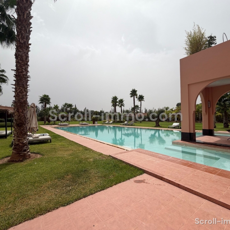 Villa de luxe – 2000m² à Route de l’Ourika