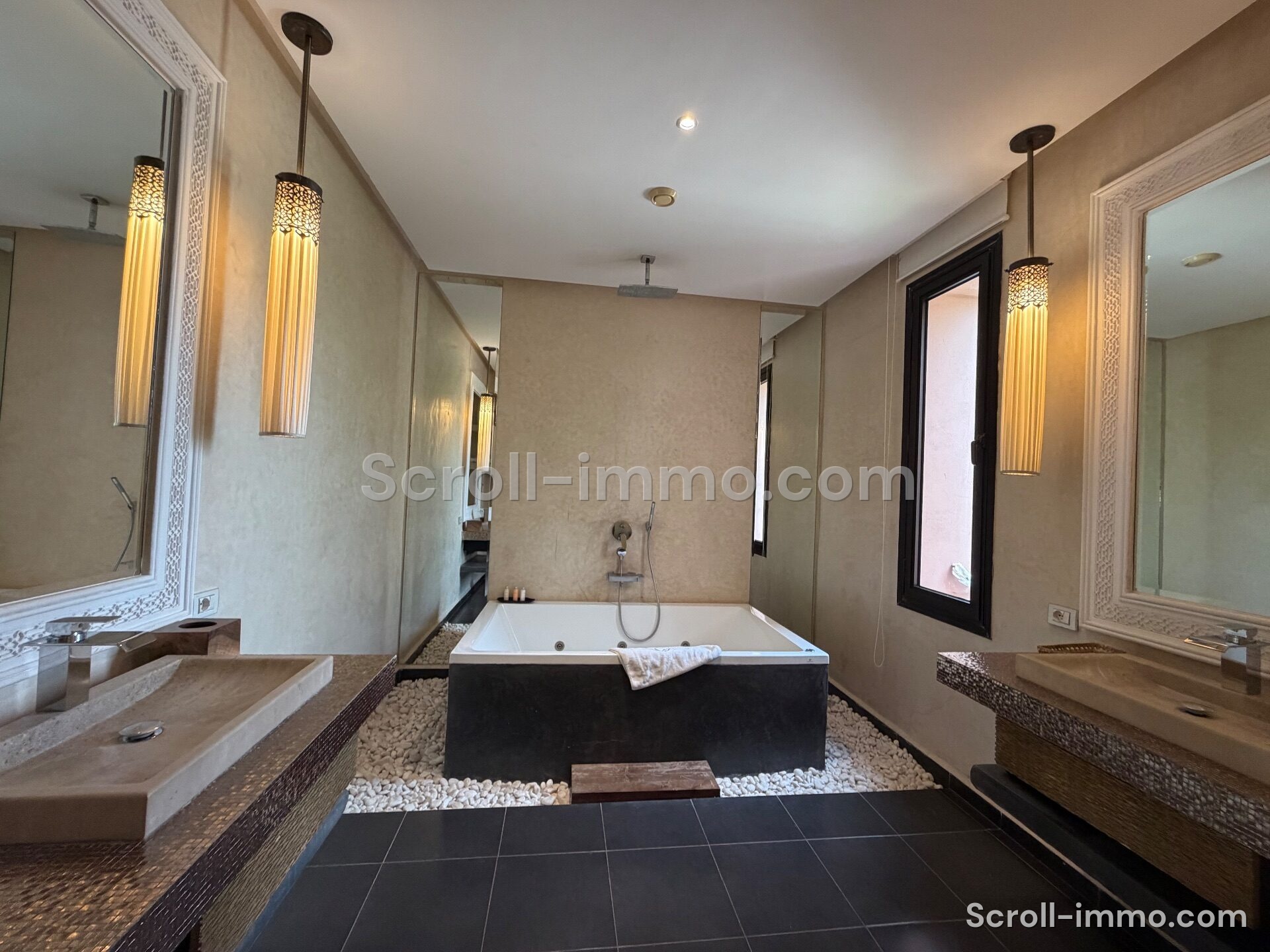 Villa de luxe – 2000m² à Route de l’Ourika