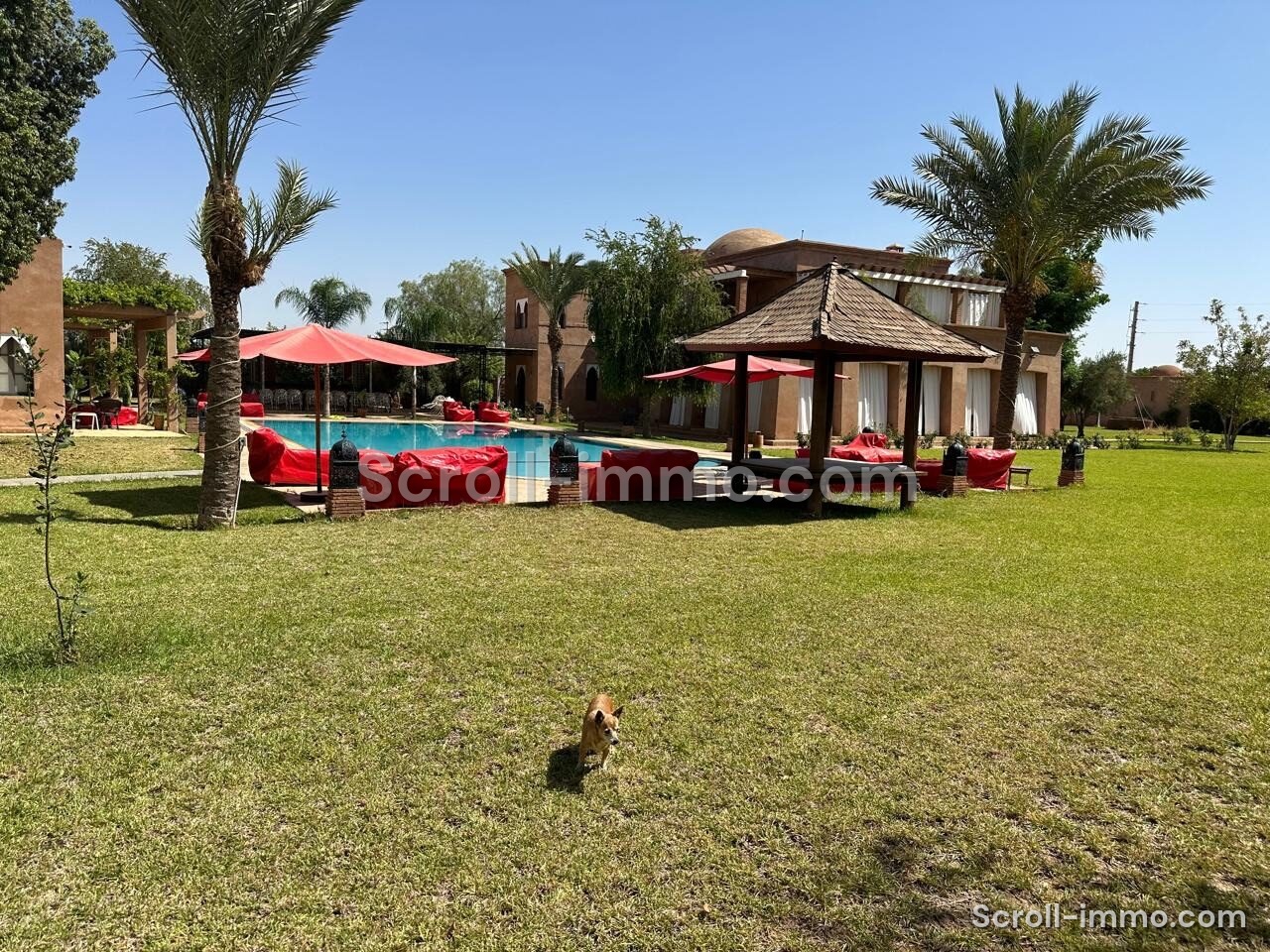 Villa contemporaine – 1600m² à Route de Fès