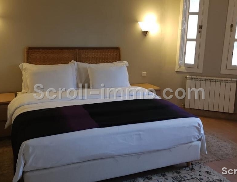 Villa contemporaine – 1600m² à Route de Fès