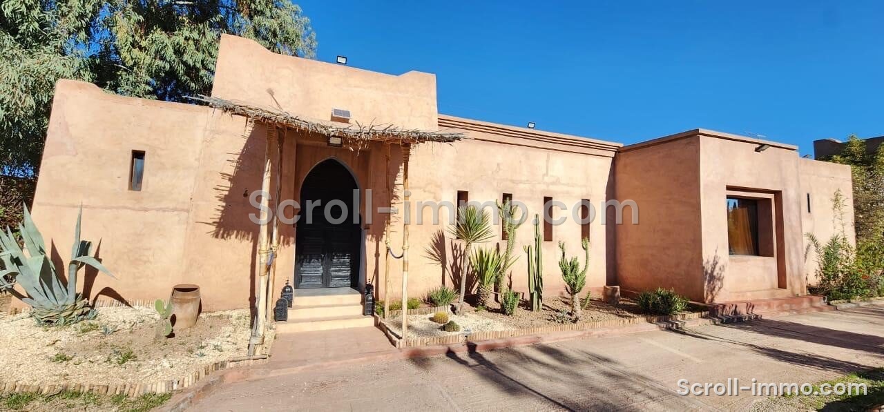 Villa contemporaine – 1600m² à Route de Fès