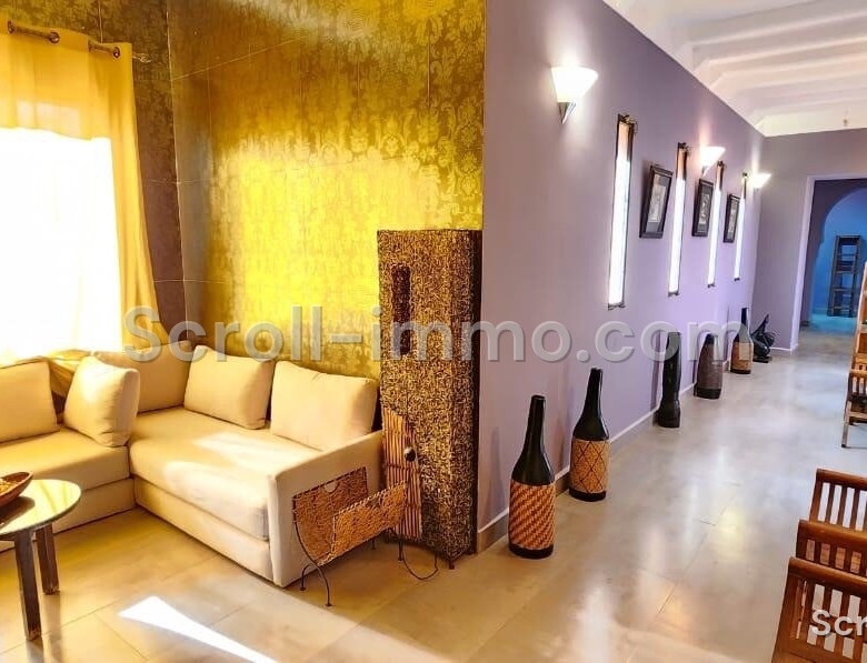 Villa contemporaine – 1600m² à Route de Fès