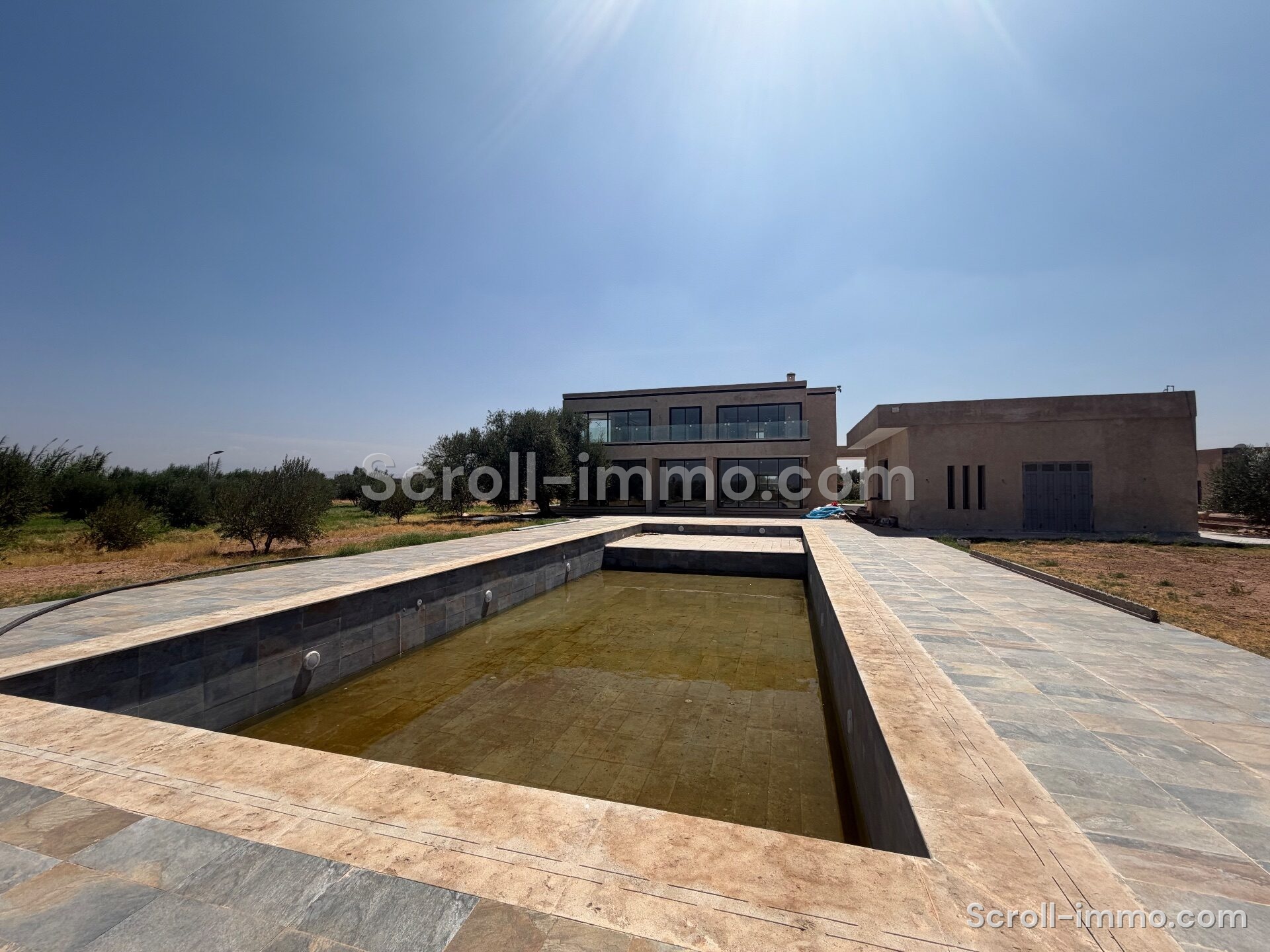 bien-20260914010736-bf3c32 Villa en phase finale d’achèvement – 700m² à Route de Fès