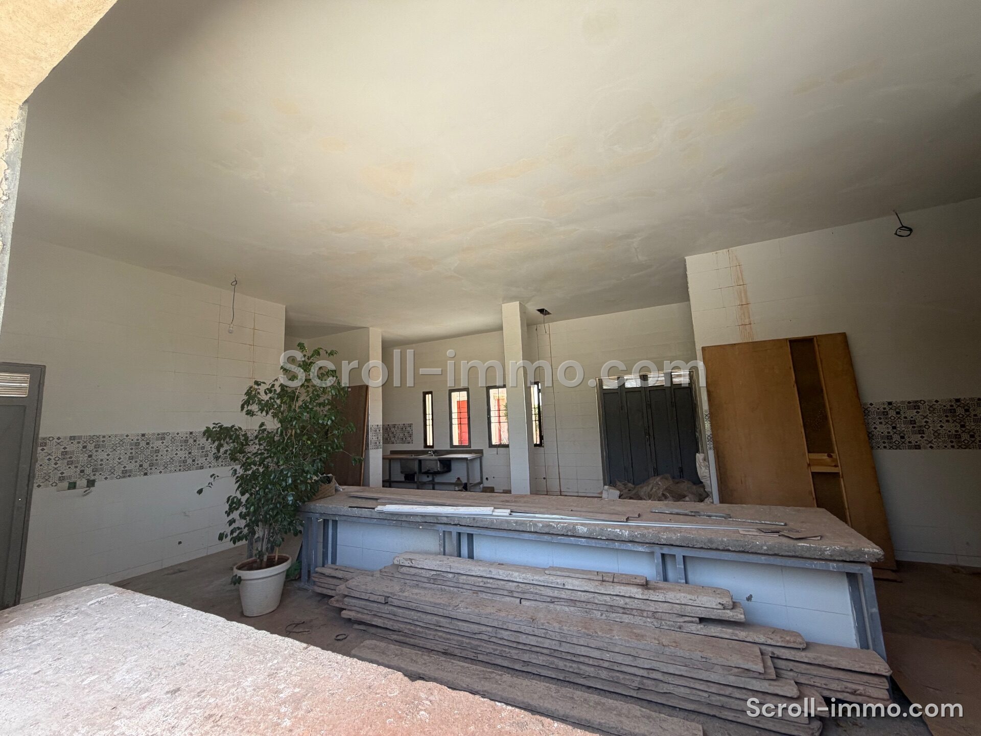 Villa en phase finale d’achèvement – 700m² à Route de Fès
