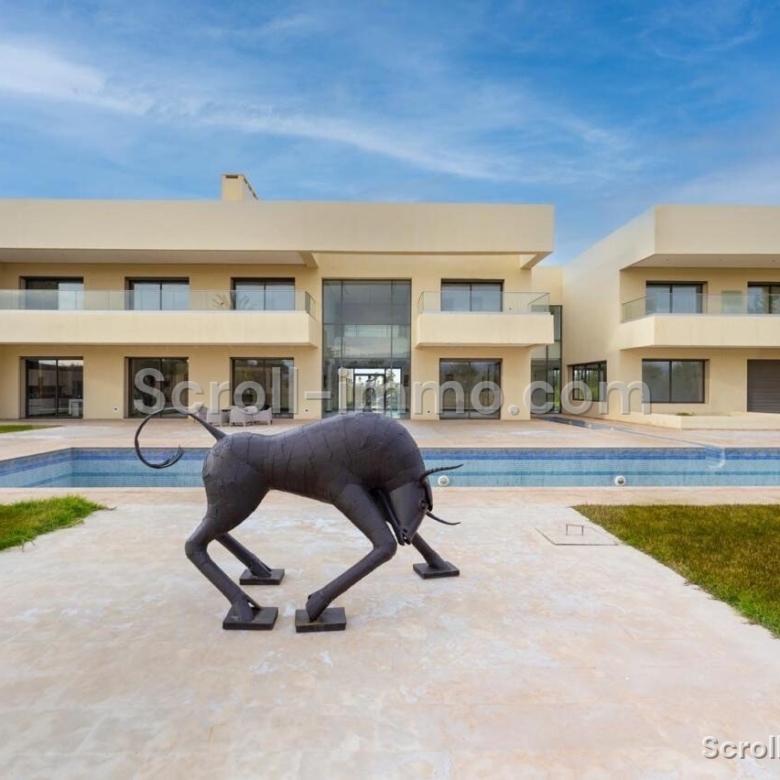 Villa d’exception – 2000m² à Route de l’Ourika
